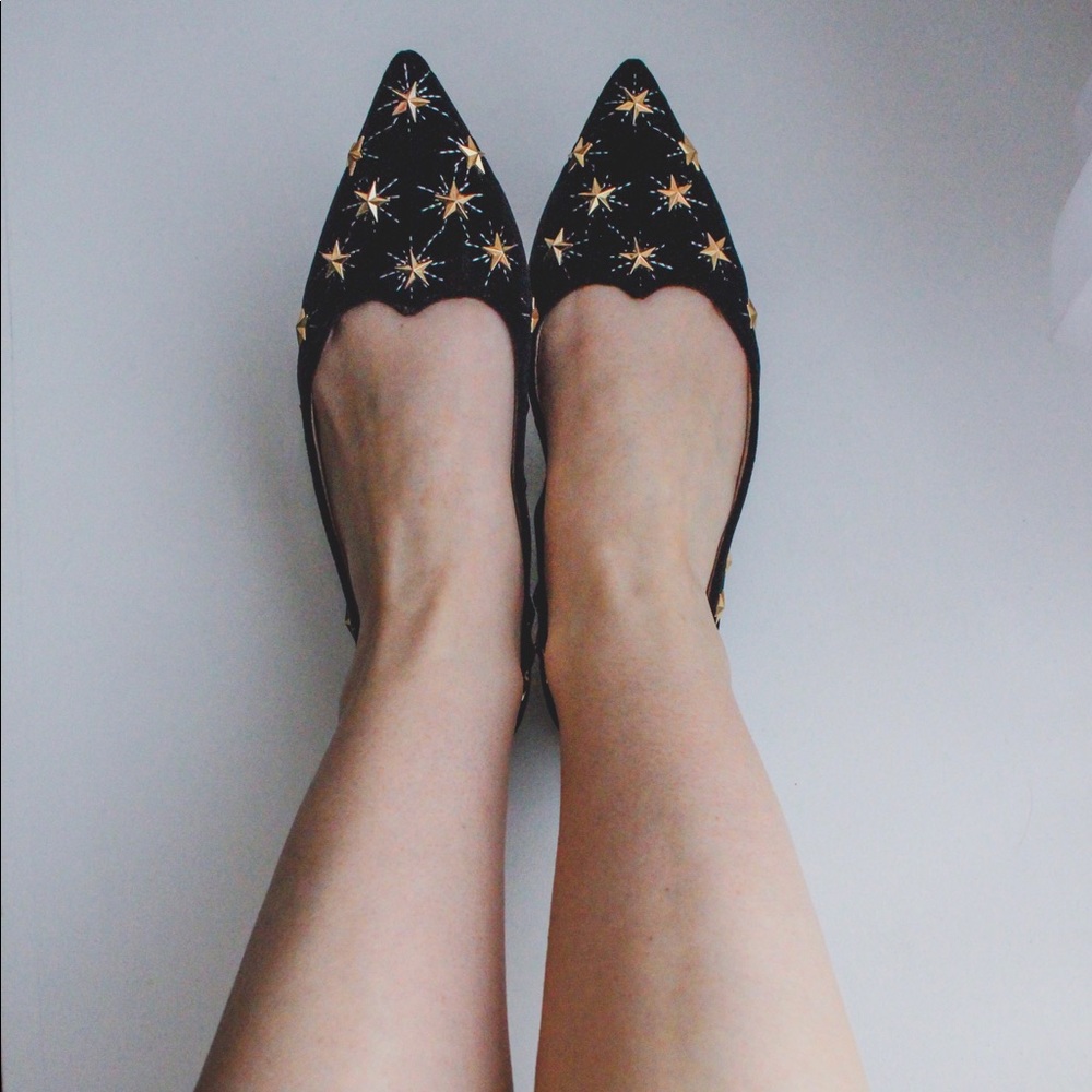 Black velvet gold star embroidered pointed flats